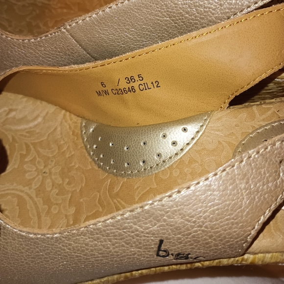 b.o.c. Born Concept Metallic Gold Open Toe with Flower; Adjustable Slingback sz6 - Picture 7 of 9